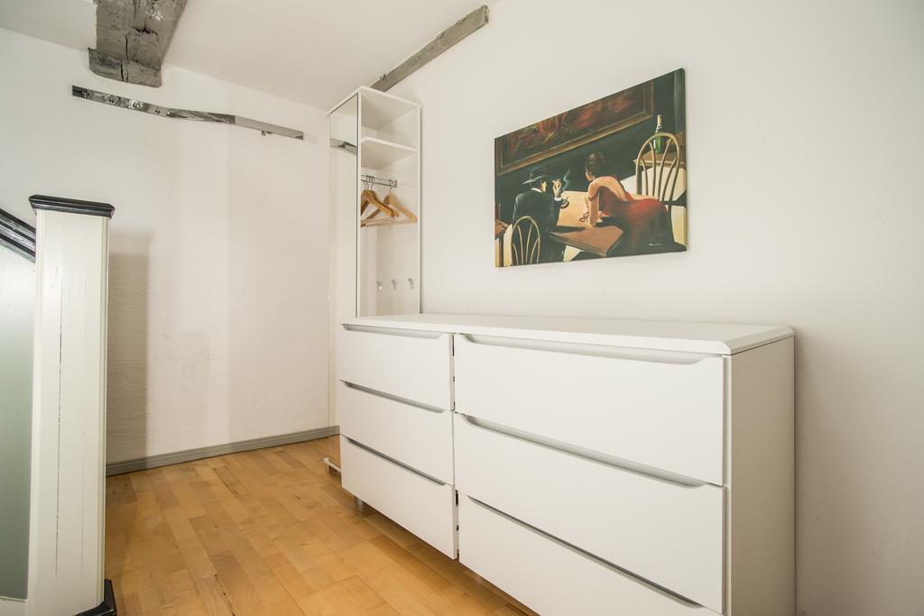 Atelierwohnung Im Altstadthaus * Lübeck
